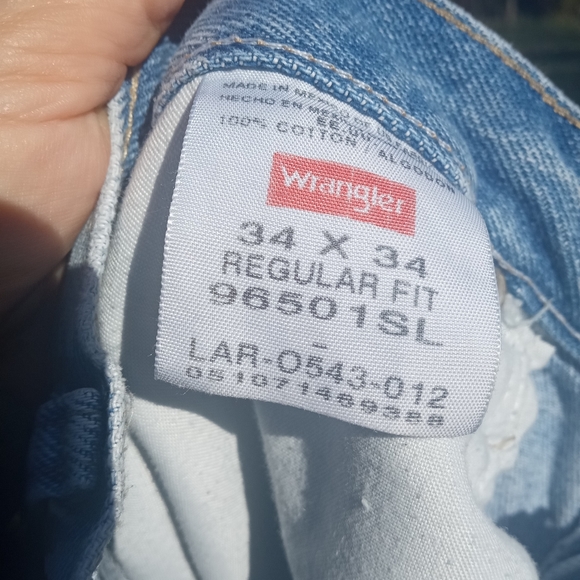 Wrangler Jeans - Picture 2 of 5